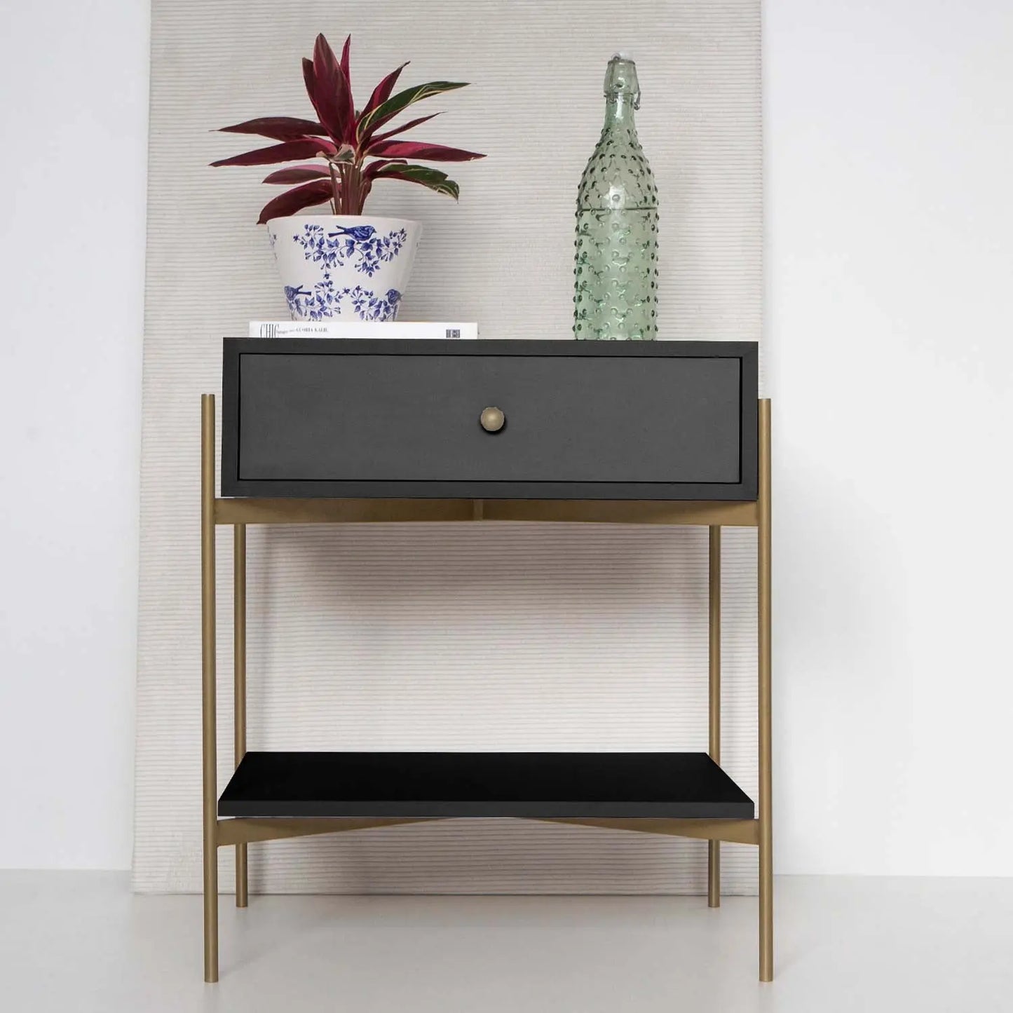 Reembalado - Mesa de Cabeceira c/ 1 Gaveta Kaunas - Preto